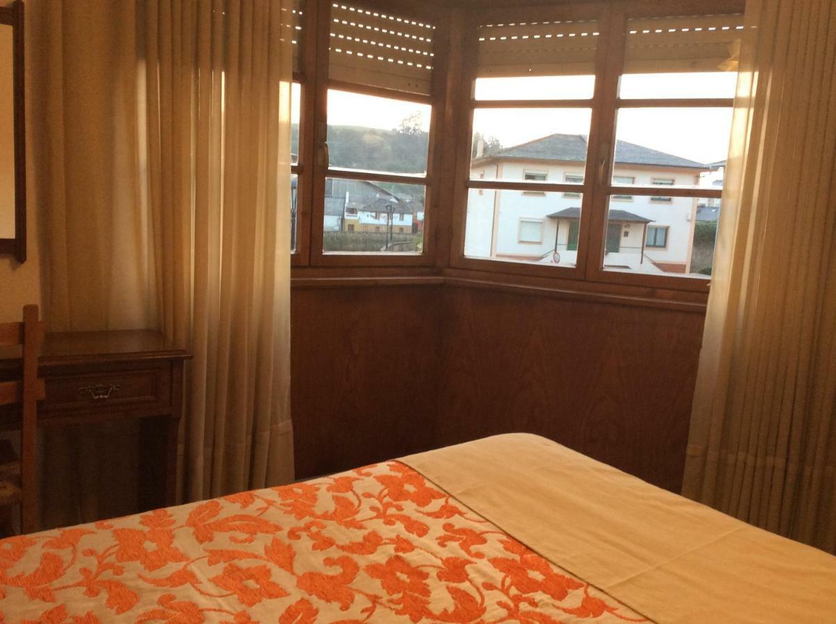 Hotel La Bilbaina De Vegadeo Extérieur photo