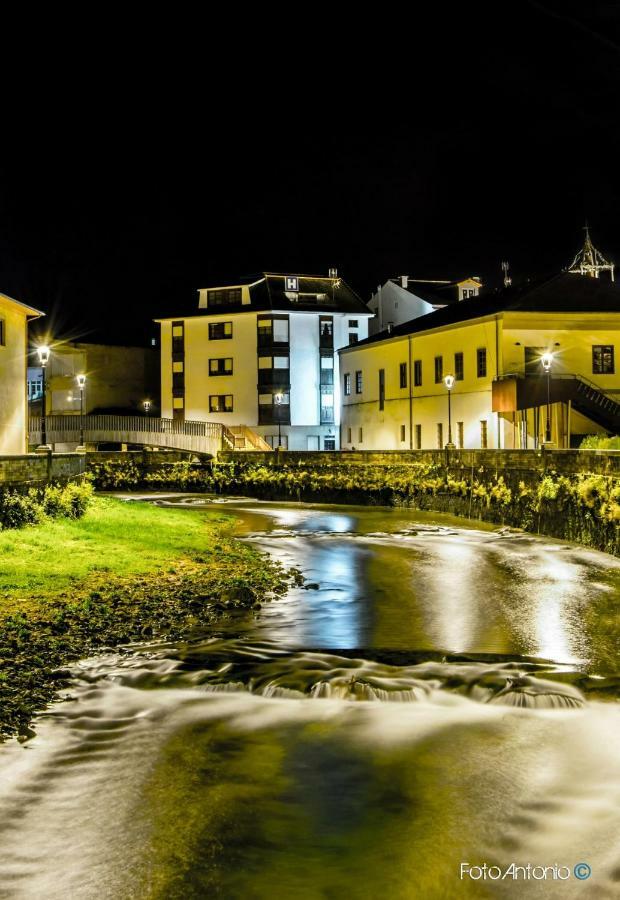 Hotel La Bilbaina De Vegadeo Extérieur photo